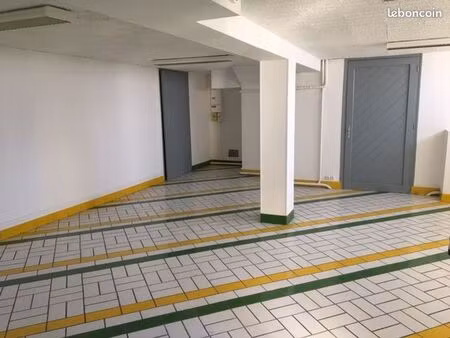 loue bureau avec grand garage chalons proche gare