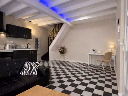 maison 60 m2 rénové avec jardin environnement calme vue sur lac