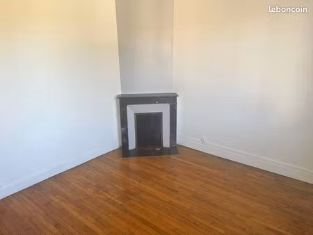 charmant t2 avec garage et espace de rangement