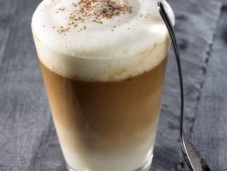 restaurant / café en angle rue historique à côté du chu