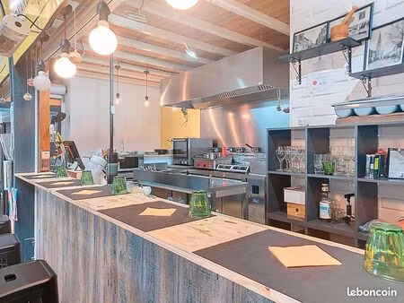 local commercial 28 m² carquefou