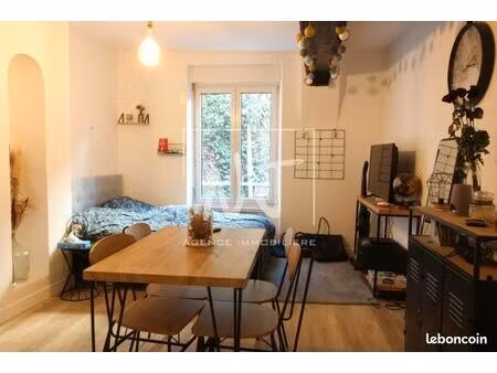 studio 1 pièce 24 m²