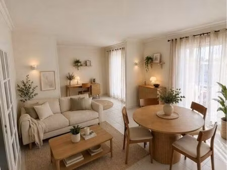 charmant t2 bis « refait à neuf »