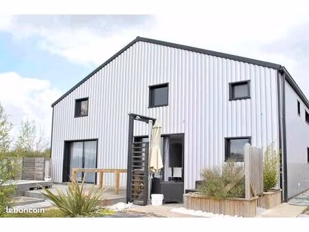 local bureaux 360 m²