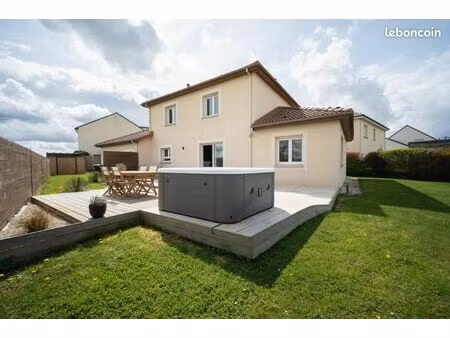maison 7 pièces 132 m²