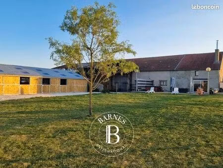 propriété 225 m² lachaussée