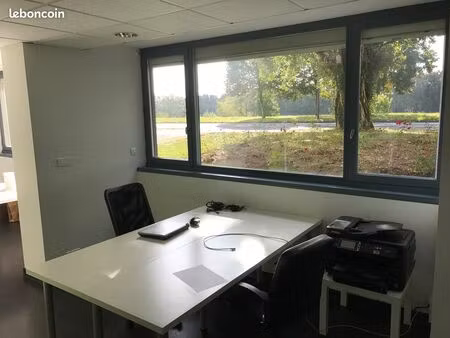 locaux professionnels de 117 m² en rdc  sur l'île de nantes - mangin / beaulieu - 1 open s