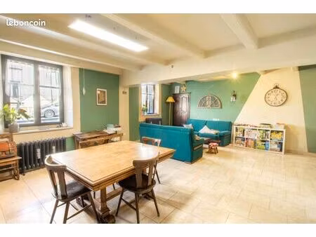maison 5 pièces 247 m²