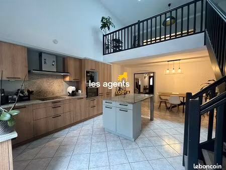 maison 7 pièces 200 m²