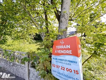terrain 700 m² guer
