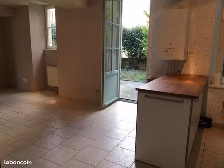 appartement f2 à louer à verdun cathédrale