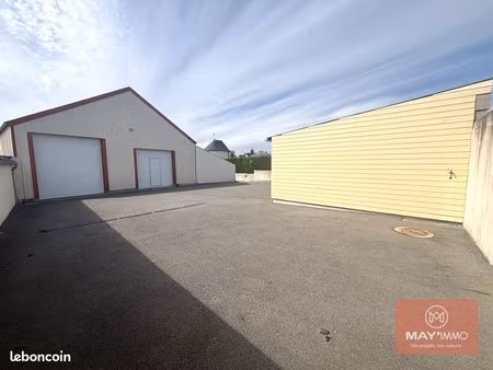 parking/box 370 m² cossé-le-vivien