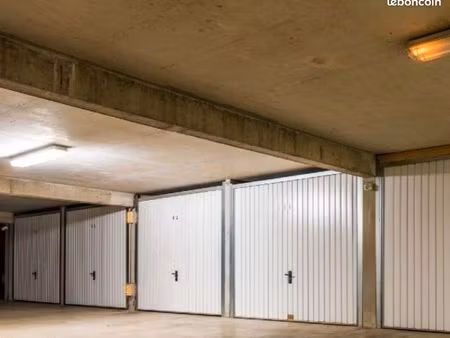 box fermé sécurisé 15 m² – résidence la madeleine – vannes