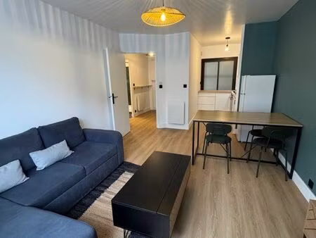 appartement meublé t2 42m² à louer – refait à neuf – plein centre-ville