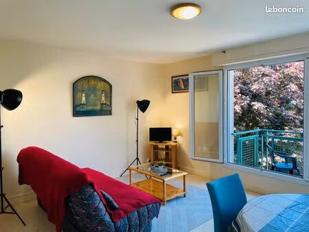 t2   hypercentre de lorient 50 m2