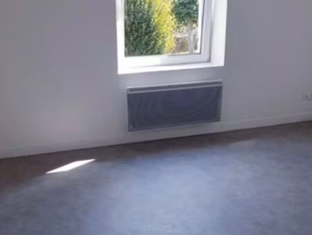 f2 avec jardin et parking