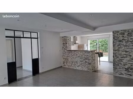 a louer maison de plain pied sur la commune de renaze