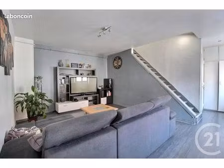 appartement 3 pièces 55 m²