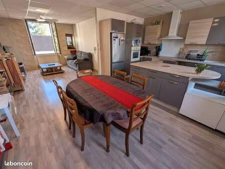 bel appartement tout confort avec jardin  entrée indépendante  combles  cave