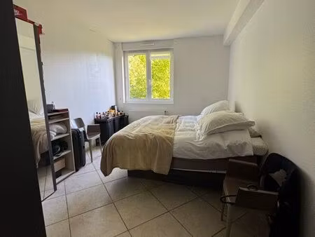 t3 lumineux proche de la gare