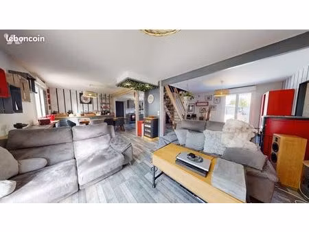 maison 7 pièces 142 m²