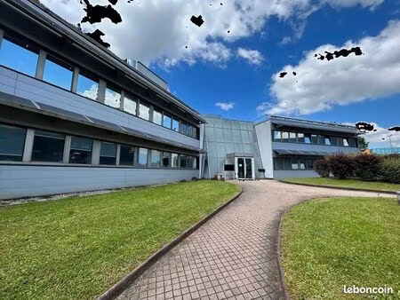 bureaux 746 m²