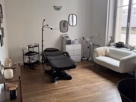 local professionnel immeuble haussmanien