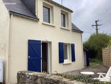 surzur  proche du bourg  maison de pays rénovée  2 chambres  terrain
