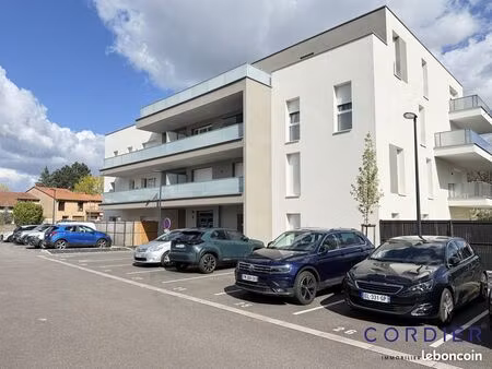 studio 1 pièce 19 m²