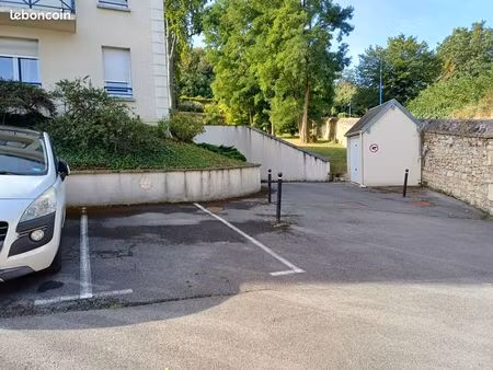 place de parking privée
