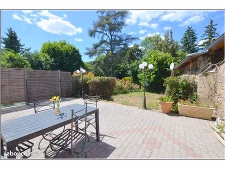 grand f2 60m2+jardin+terrasse+garage