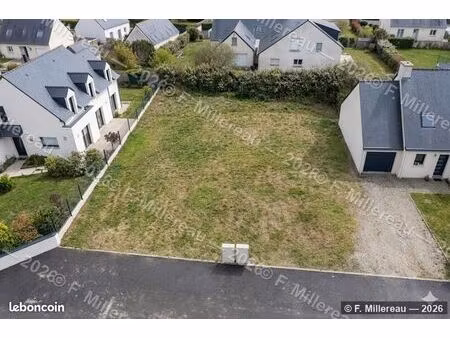 dernier terrain — saint-gildas-de-rhuys  bourg et plage à pied — 467 m²