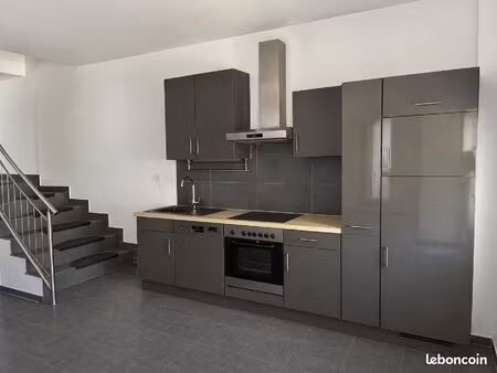 immeuble 7 pièces 212 m²