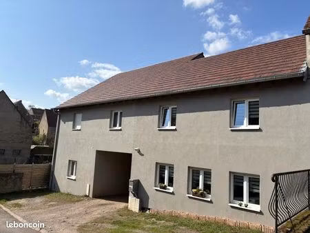 immeuble 7 pièces 212 m²