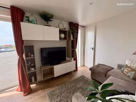 maisonnette dans un joli parc résidentiel