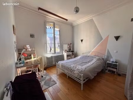 rare-maison de ville 122 m2 + cour + fort potentiel