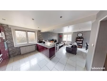 maison 6 pièces 150 m²