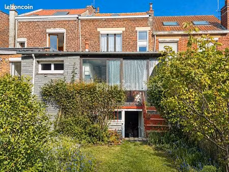 maison 5 pièces 121 m²