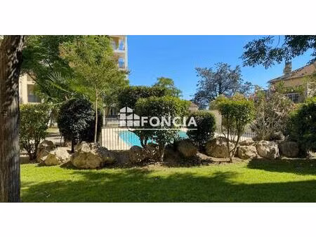 investissement grand t2 avec terrasse et parking