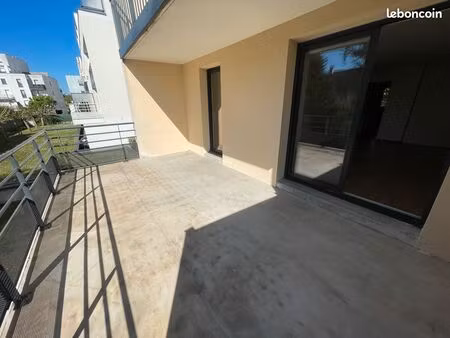 compiegne superbe t3 avec grande terrasse