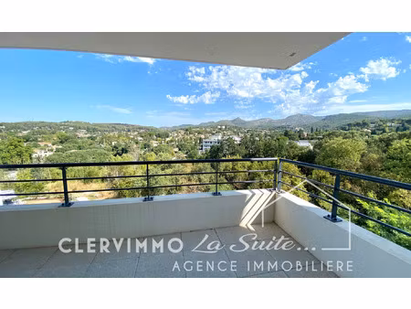 beau t2 terrasse + garage meublé résidentiel/ piscine les ca