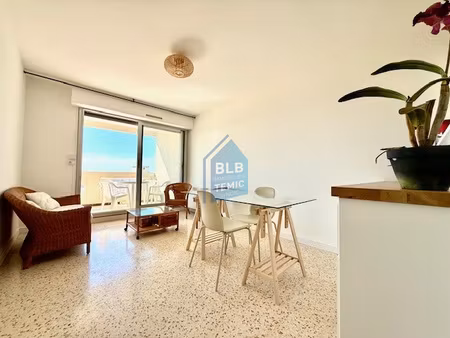 location à l'année t2 meublé 35 8m2 + parking