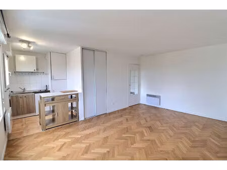 appartement montigny le bretonneux 1 pièce 30.12 m2