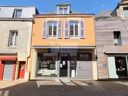 muzillac centre - immeuble avec commerce et habitation