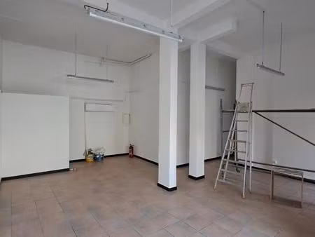 local professionnel 46 m2 -centre ville saint-paul