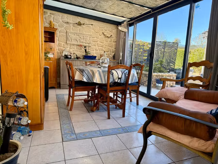 maison familiale avec véranda  un confort vivable de plain-p