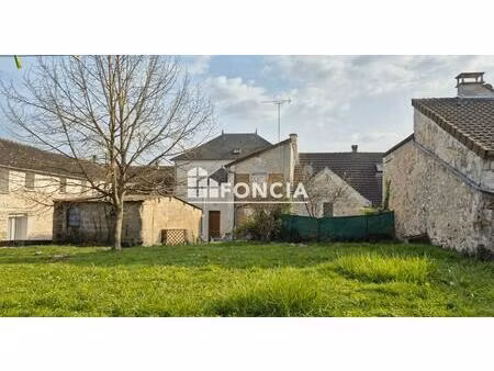 chateau-thierry - a vendre : maison de caractère à rénover d'environ 160 m2 - 5 chambres  