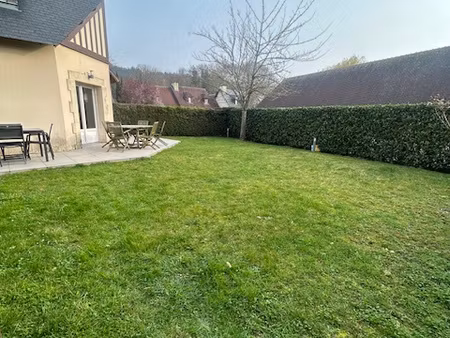 maidon à vendre sur 2 niveaux avec jardin et parking