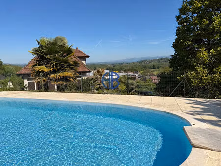 belle maison de 135 m2 avec piscine sur un terrain de 1853 m2 aux avenières veyrins-thuell