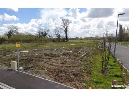 terrain 417 m² flines lez raches